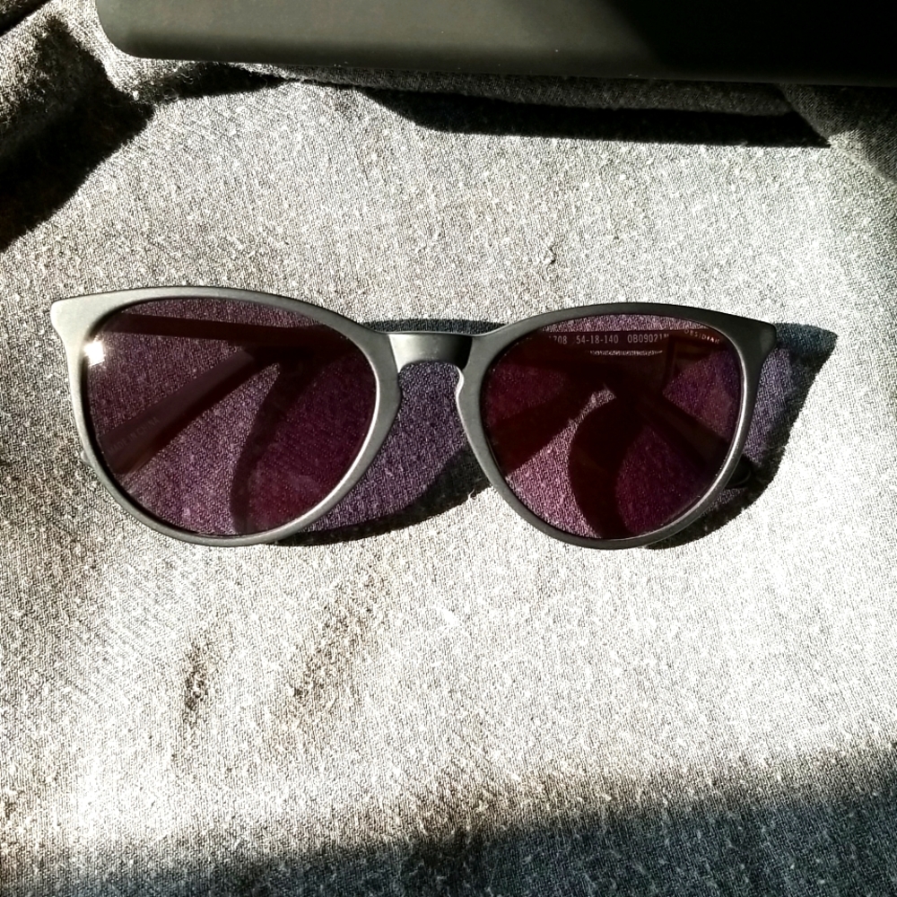 Obsidian sunglasses